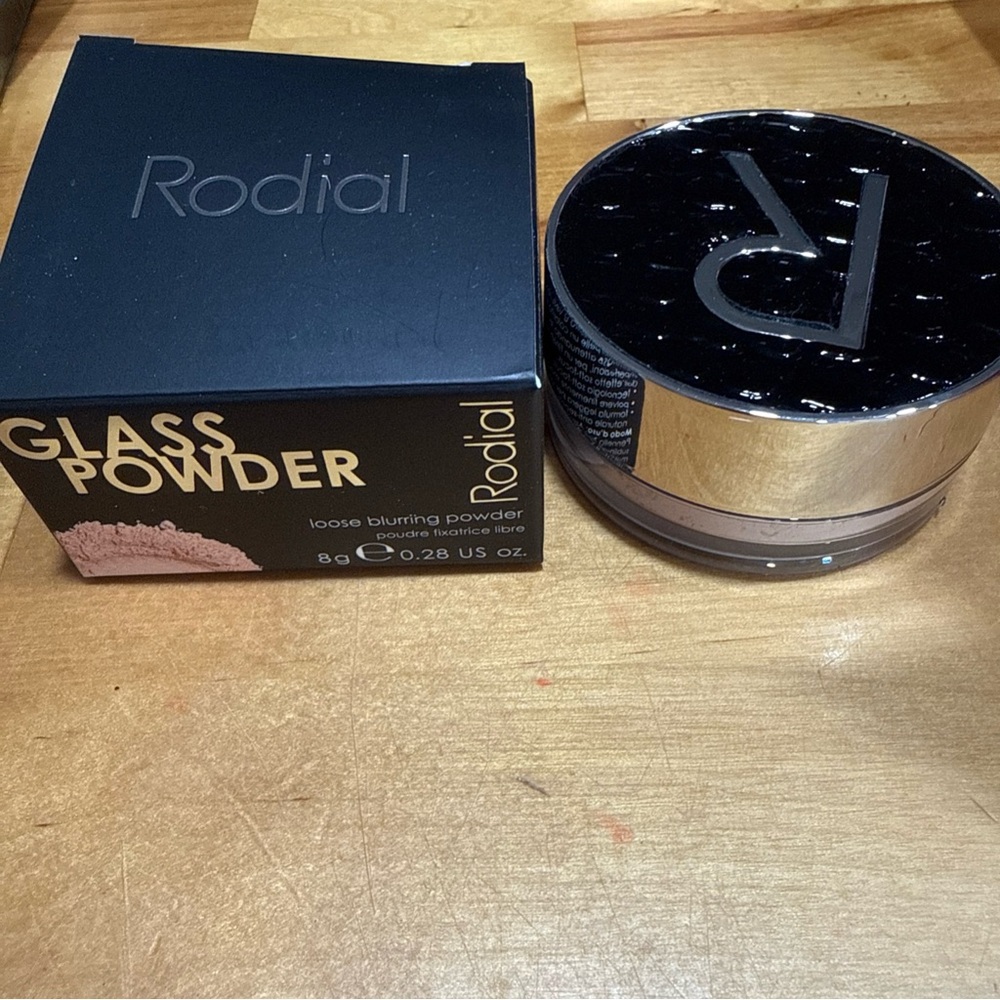 Rodial Glass Powder in Black and Silver